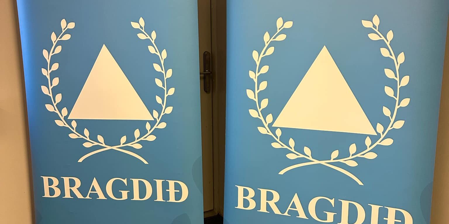 459b8705-19f2-4bbc-b54f-3a055c034420